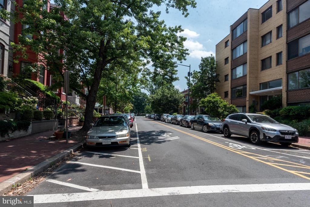 305 C Street Ne - Photo 25
