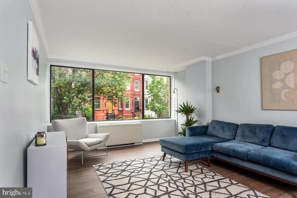 305 C Street Ne - Photo 5
