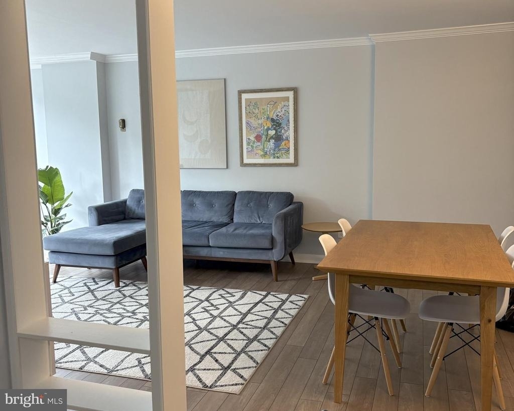 305 C Street Ne - Photo 6