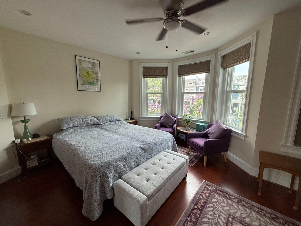 908 11th Street Ne - Photo 5