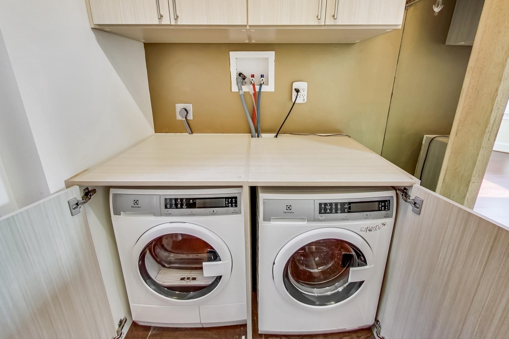 908 11th Street Ne - Photo 13