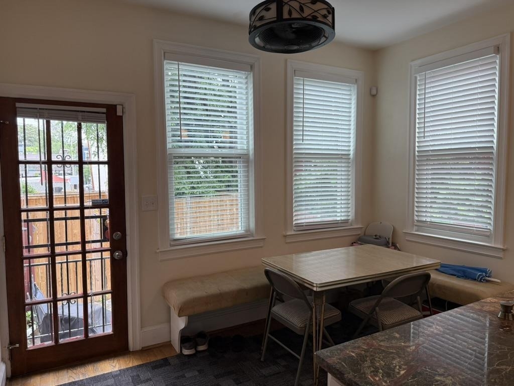 908 11th Street Ne - Photo 3