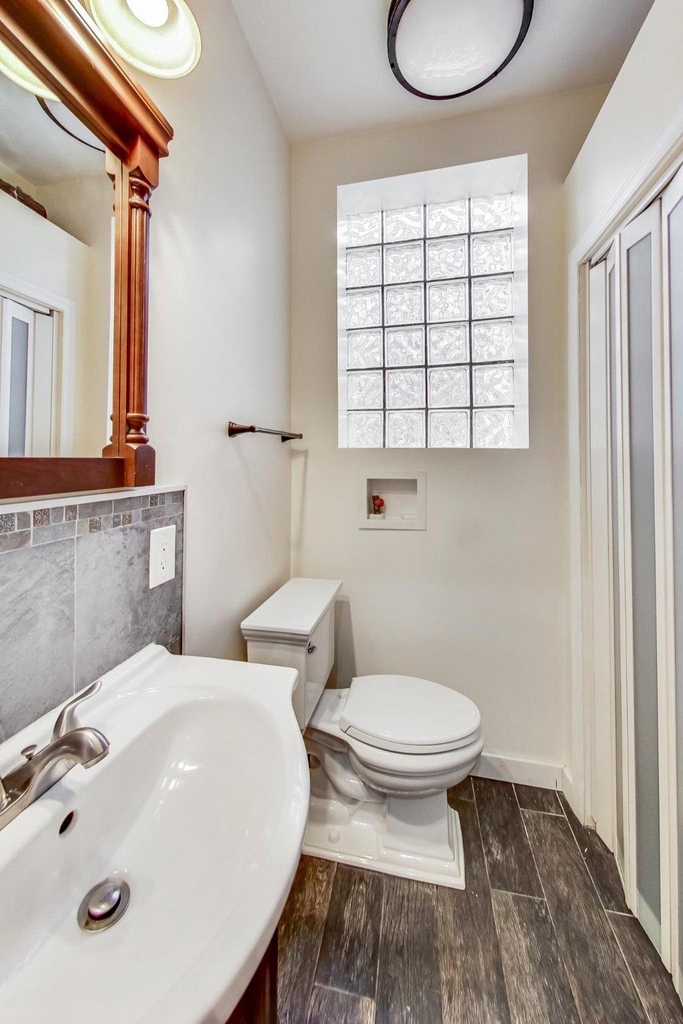 908 11th Street Ne - Photo 14