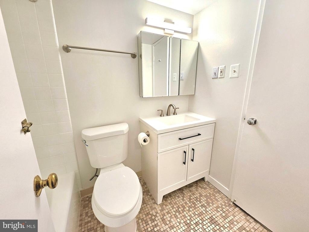 1280 21st Street Nw - Photo 11