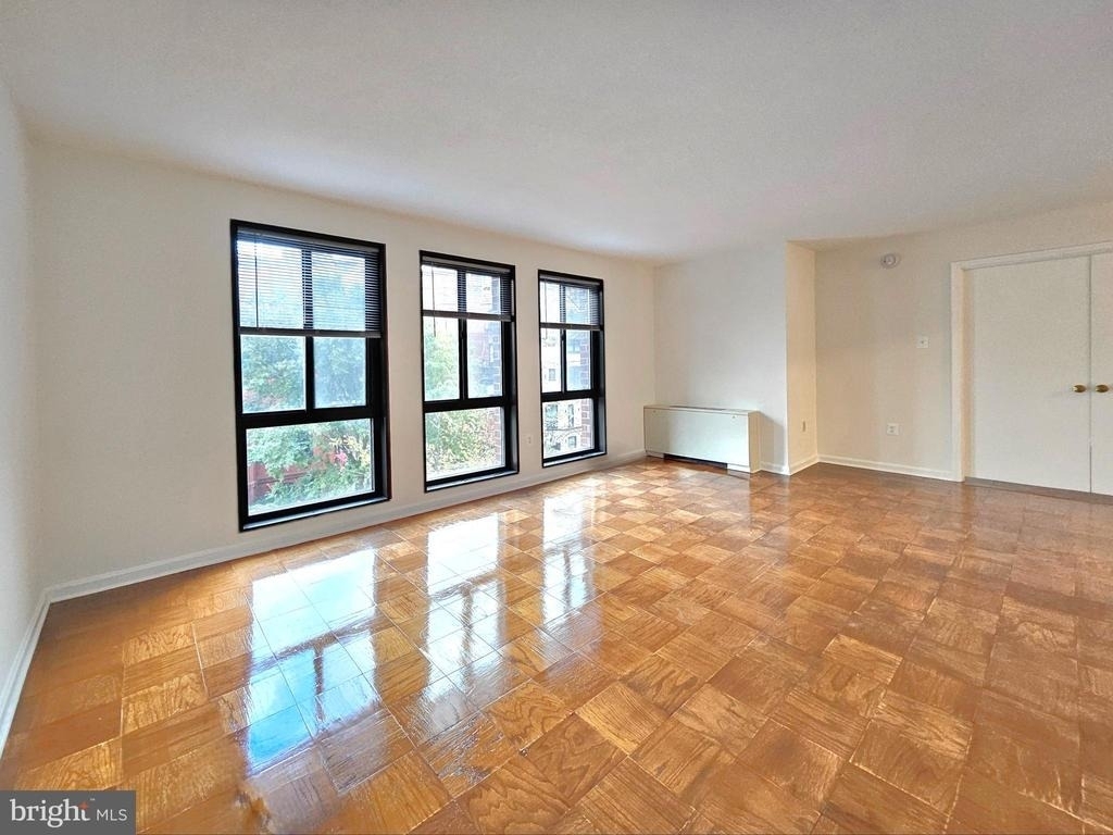 1280 21st Street Nw - Photo 3