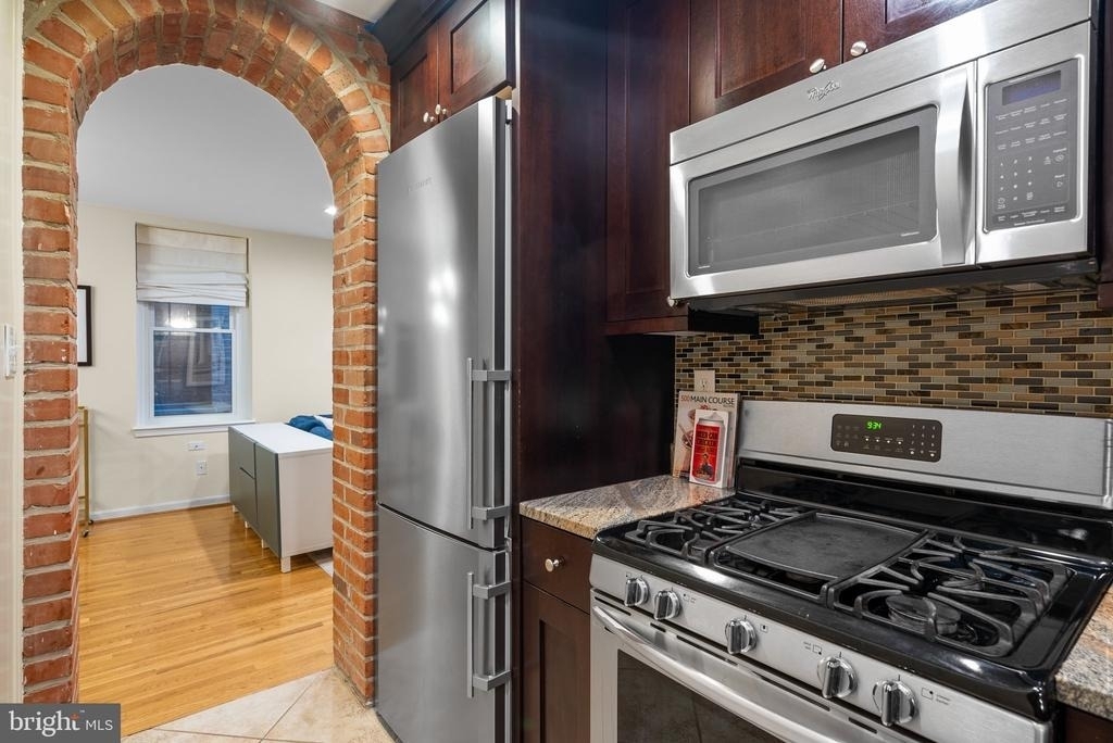 410 11th Street Ne - Photo 17