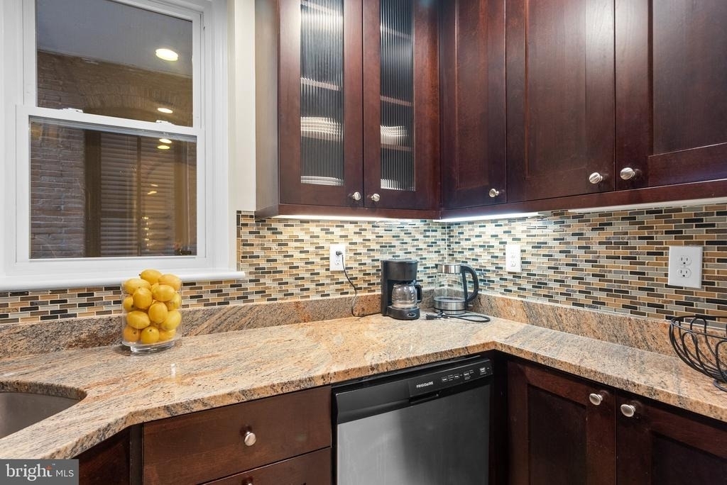 410 11th Street Ne - Photo 15