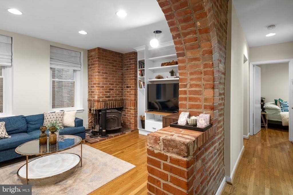 410 11th Street Ne - Photo 6