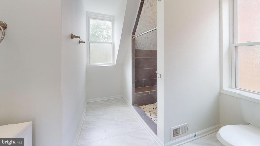 452 Oakwood Street Se - Photo 17