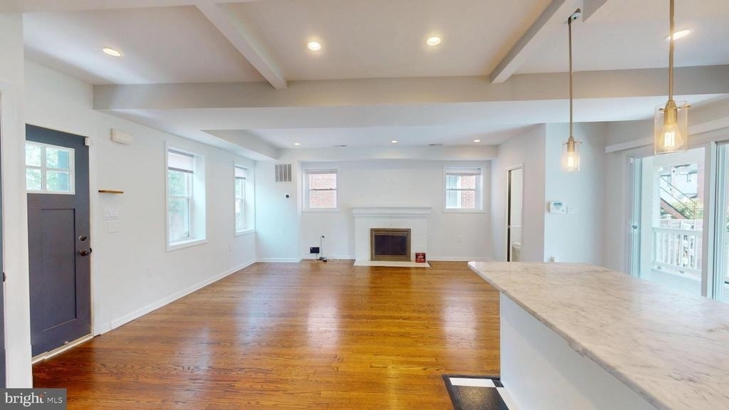 452 Oakwood Street Se - Photo 4