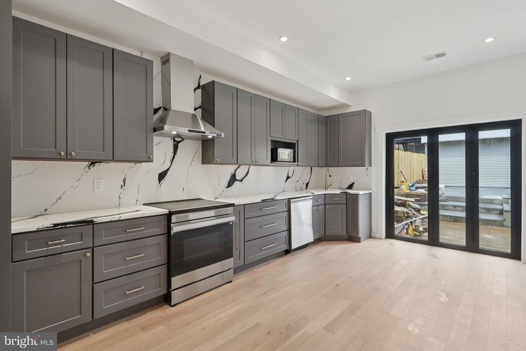 55 P Street Nw - Photo 3