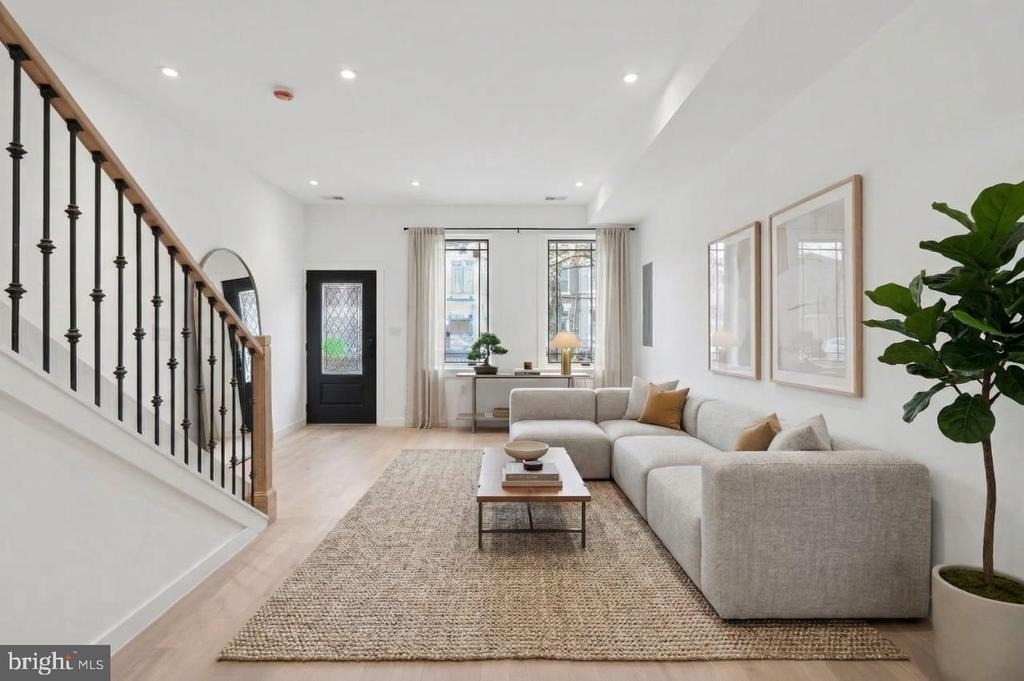 55 P Street Nw - Photo 2