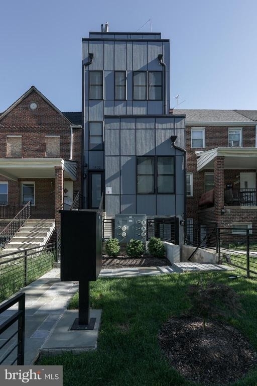 1632 K Street Ne - Photo 0