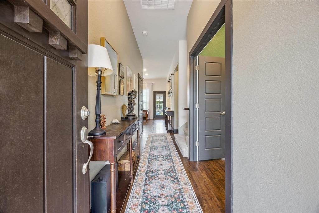111 Alexander - Photo 1
