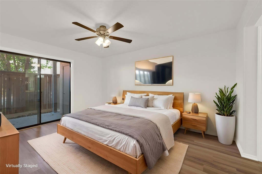 1202 Thorpe Ln - Photo 17