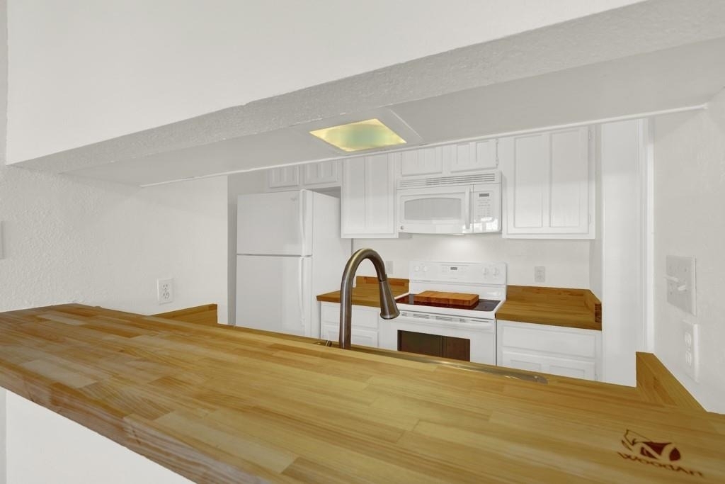 1202 Thorpe Ln - Photo 12