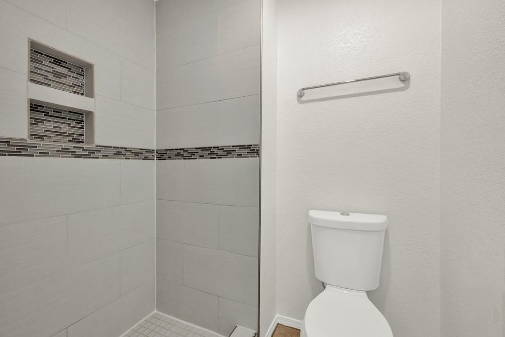 1202 Thorpe Ln - Photo 22