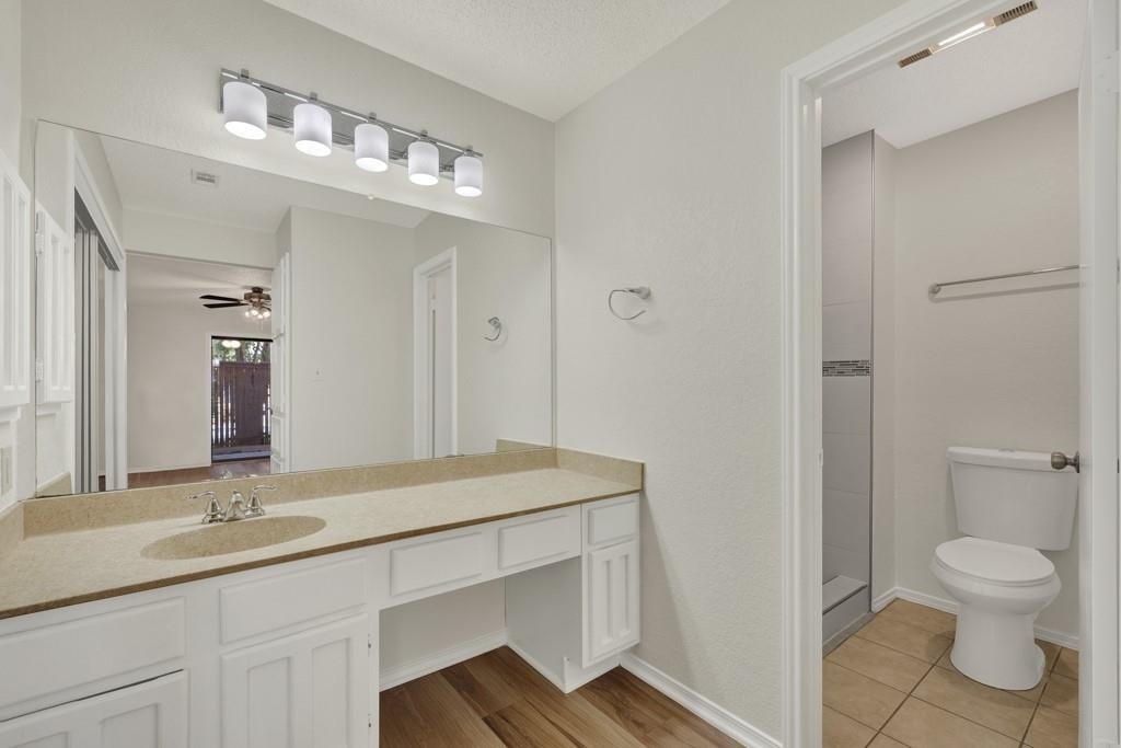 1202 Thorpe Ln - Photo 21