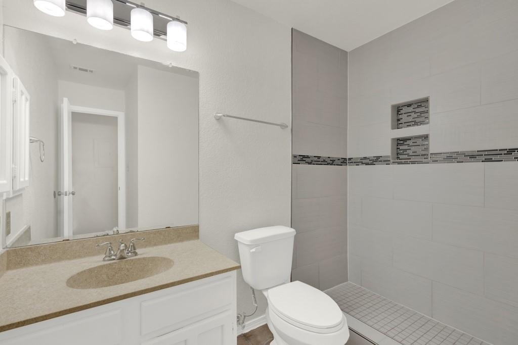 1202 Thorpe Ln - Photo 23