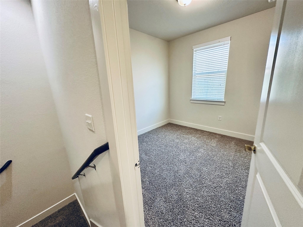 2216 Creekside Ln - Photo 22