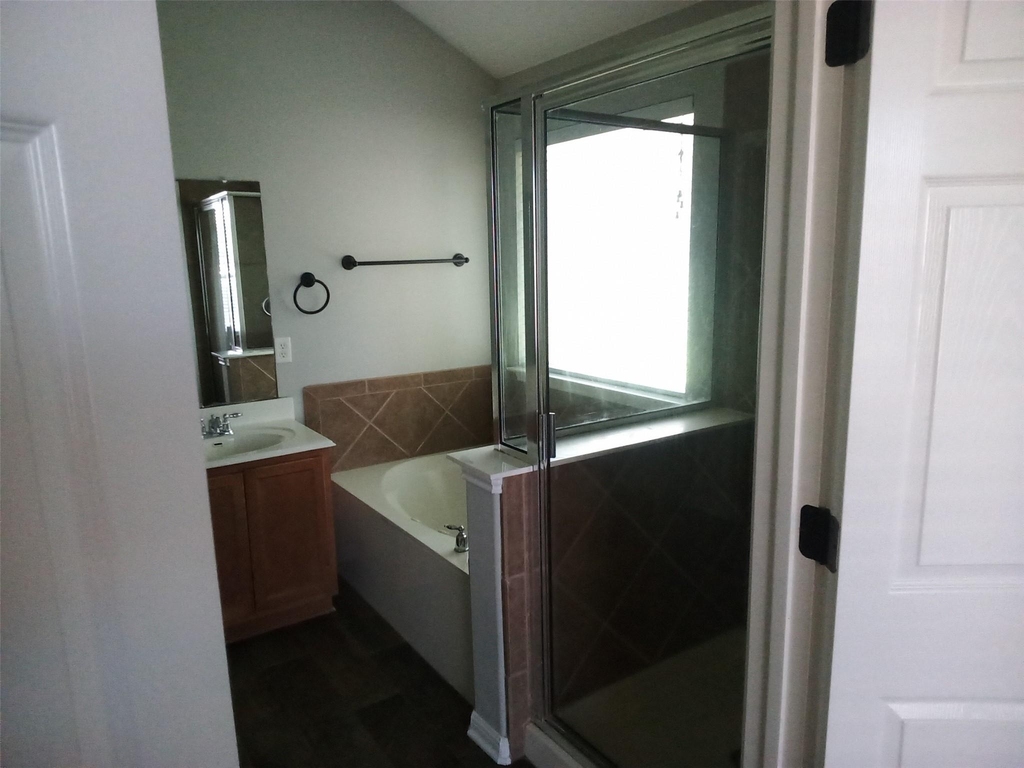 2412 Tumbling River Dr - Photo 6