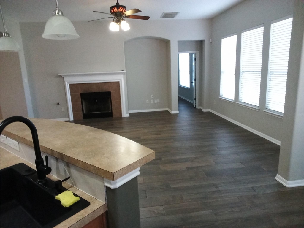 2412 Tumbling River Dr - Photo 5