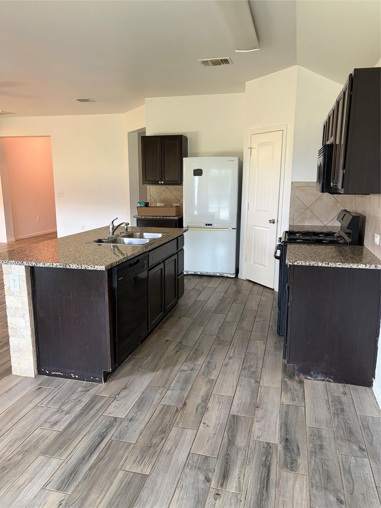 137 Rafe Ct - Photo 33