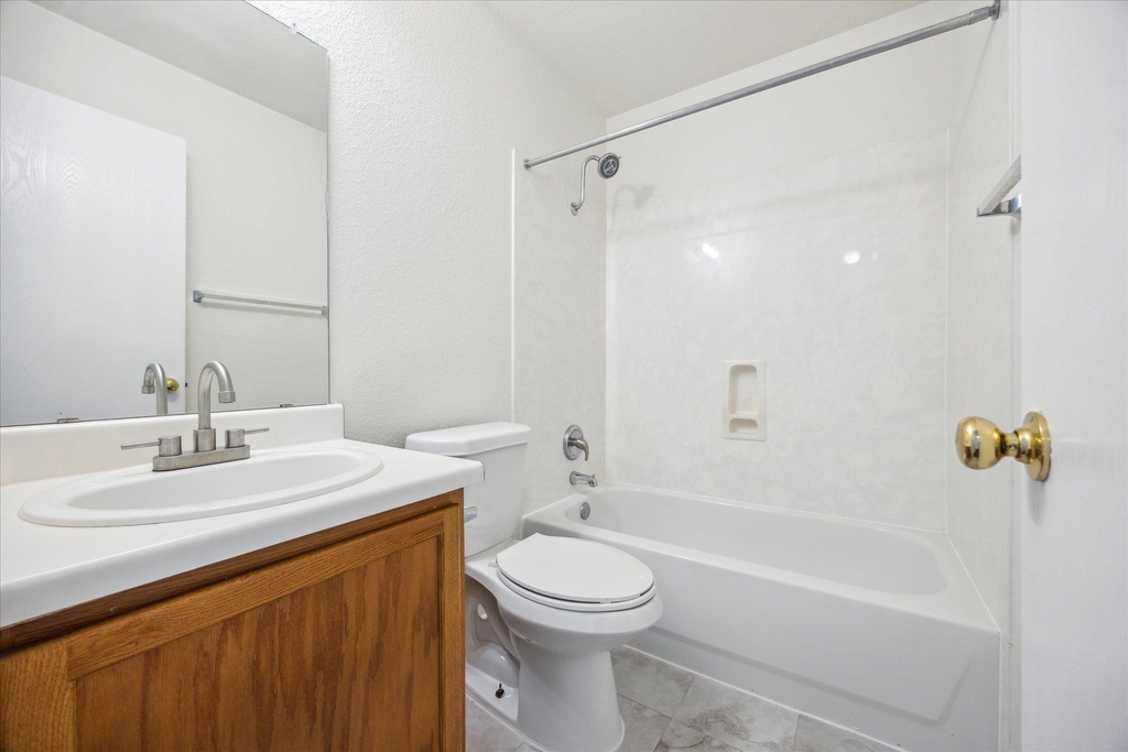 108 Loryn Dr - Photo 8