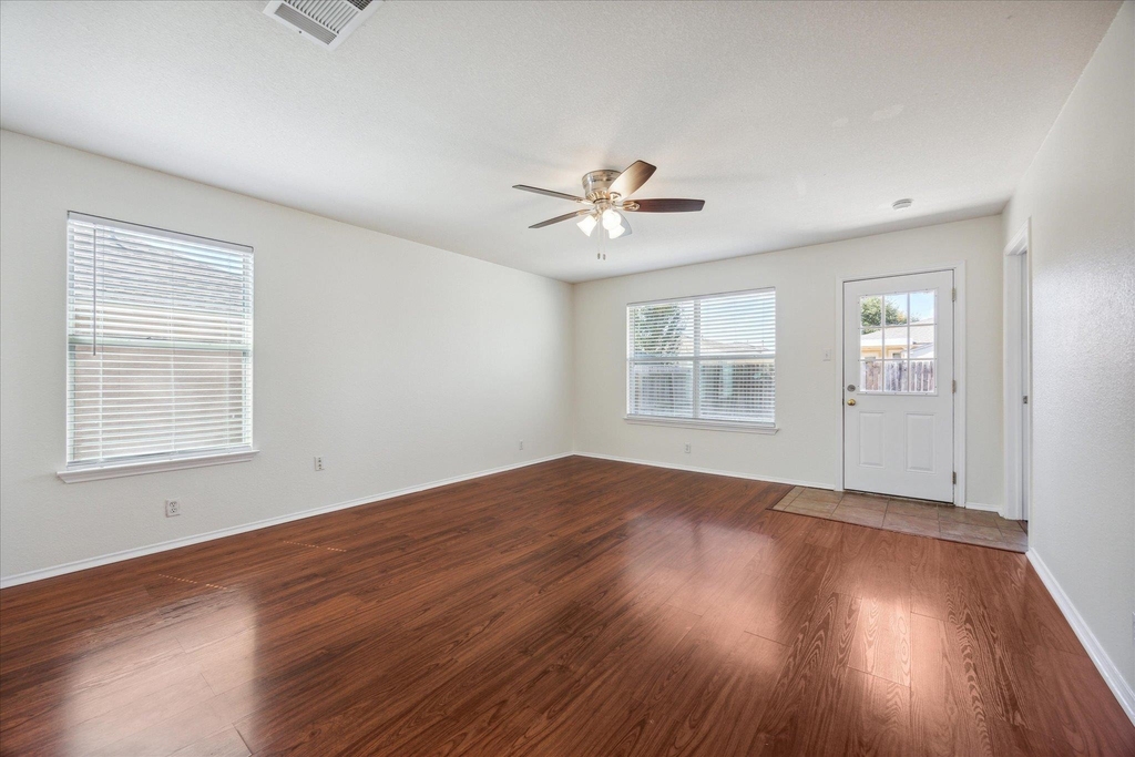 108 Loryn Dr - Photo 13