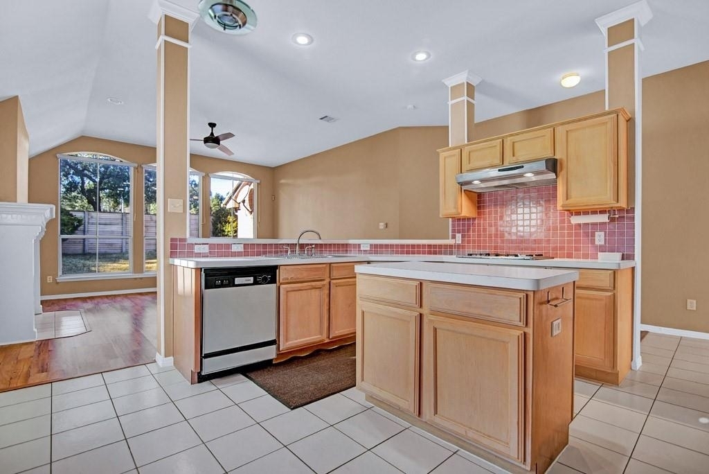 1901 Dapplegrey Ln - Photo 20