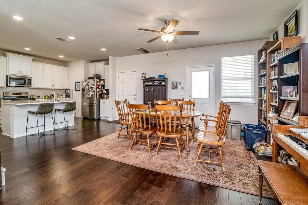 5300 Mulberry Grove Ln - Photo 2