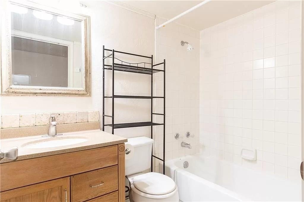 402 N Fredericksburg St - Photo 5