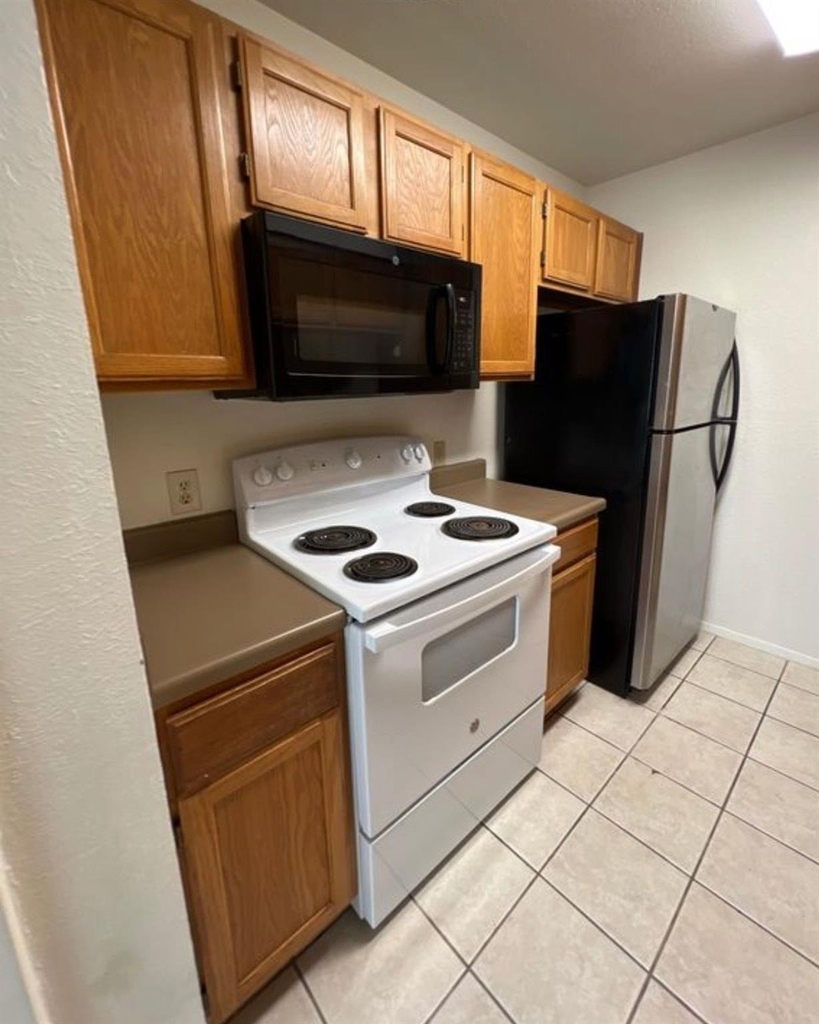 3115 Helms St - Photo 4