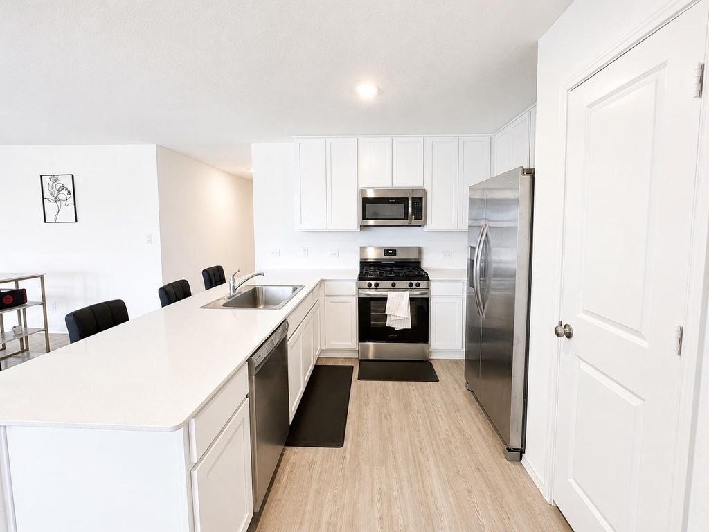11212 Superior Bay Ln - Photo 1