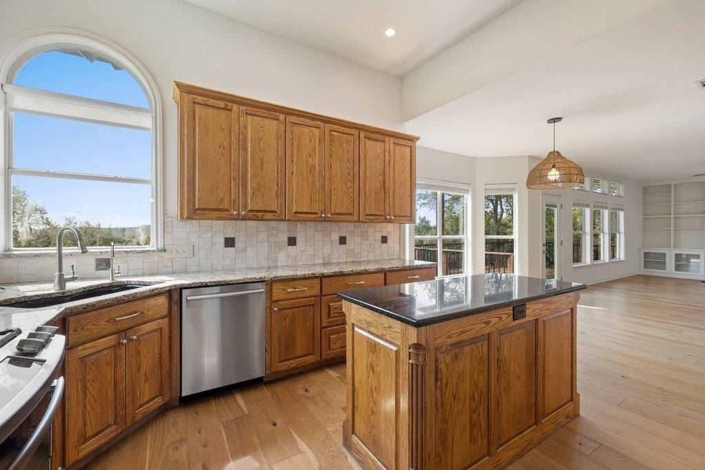 17133 Majestic Ridge Rd - Photo 13