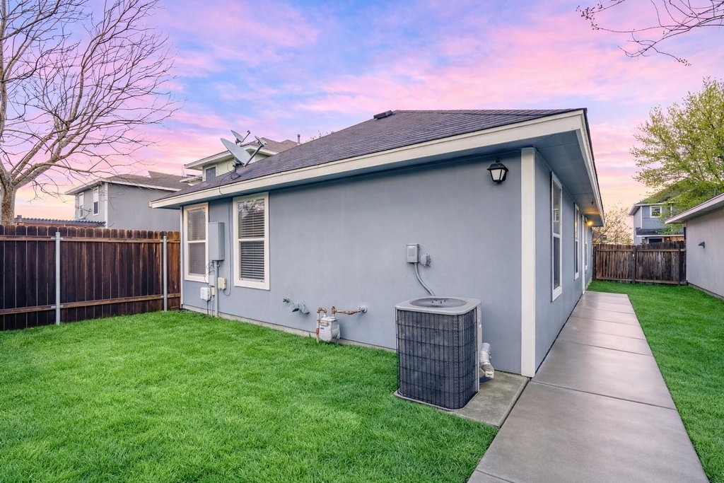 4620 Best Way Ln - Photo 10