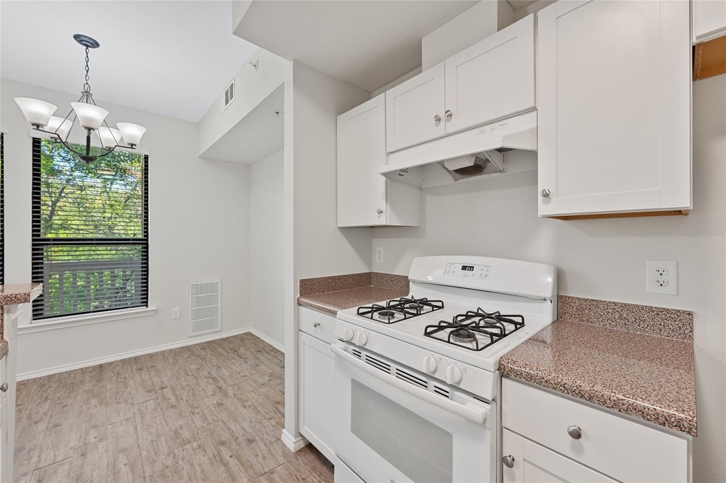 3839 Dry Creek Dr - Photo 11