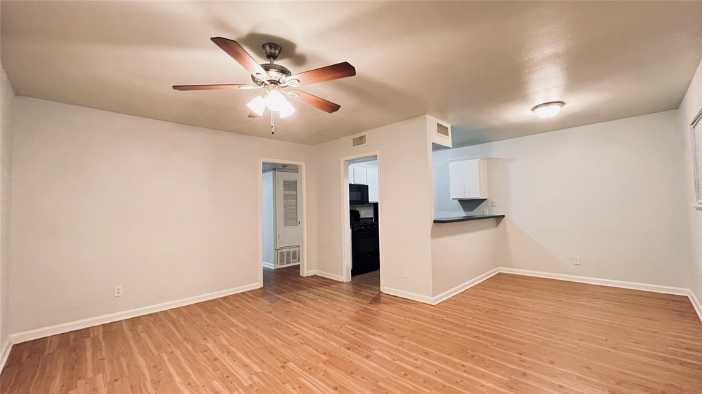 2301 Ohlen Rd - Photo 0