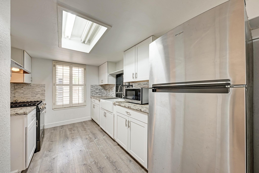 7917 Parliament Pl - Photo 12