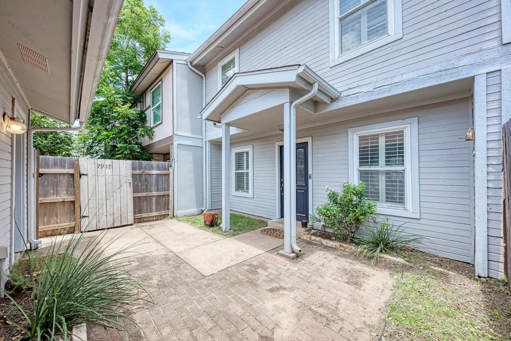 7917 Parliament Pl - Photo 4