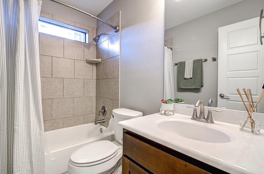 1409 Lorraine Loop - Photo 17