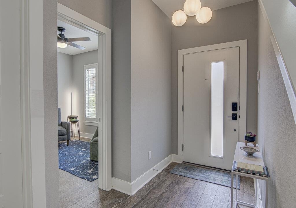 1409 Lorraine Loop - Photo 3