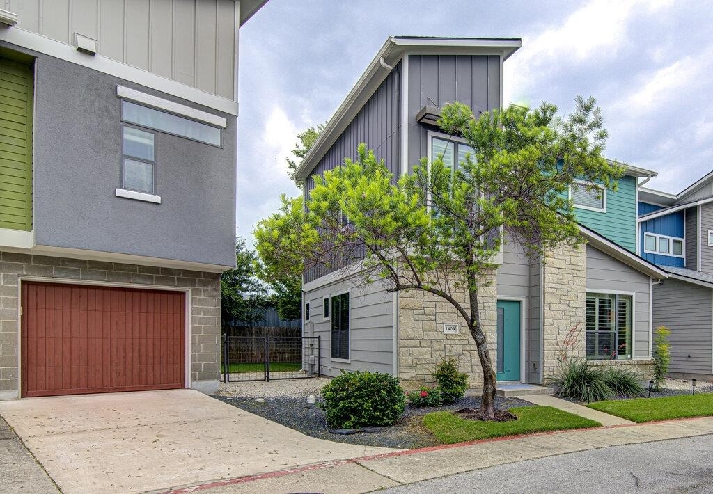 1409 Lorraine Loop - Photo 2
