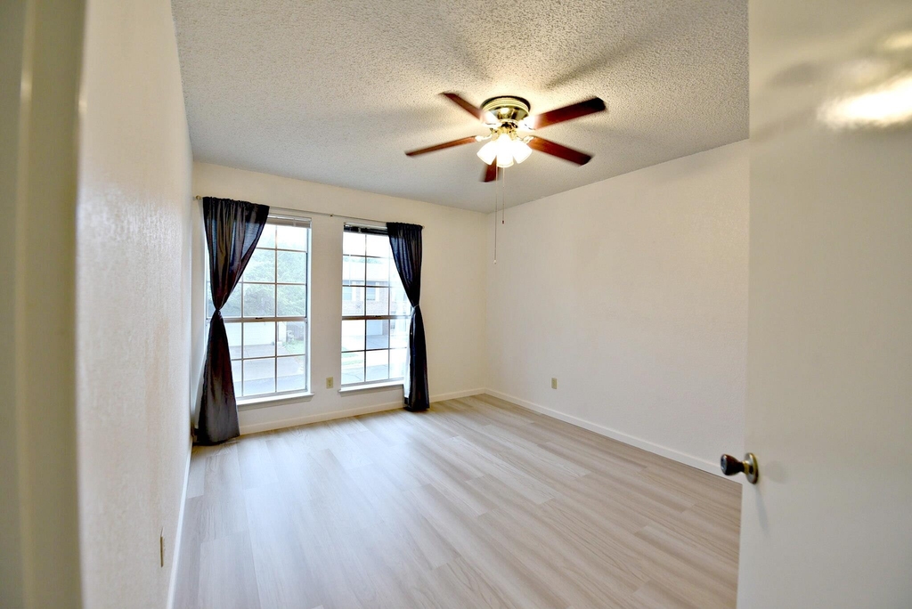 13329 Black Canyon Dr - Photo 15