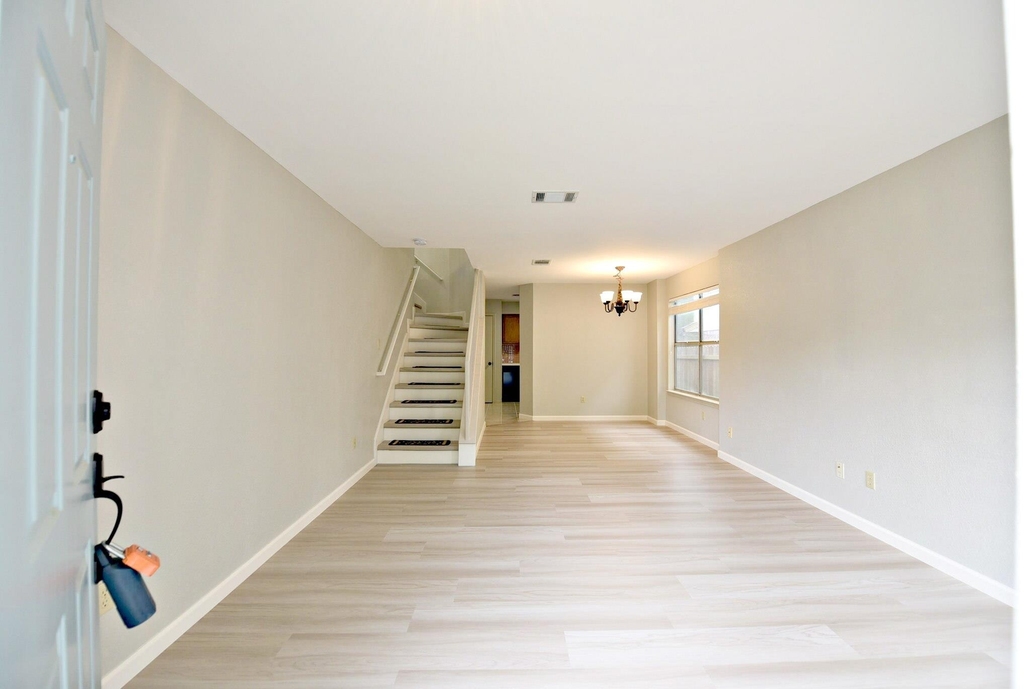 13329 Black Canyon Dr - Photo 2