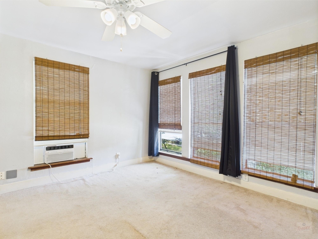 3006 Duval St - Photo 4