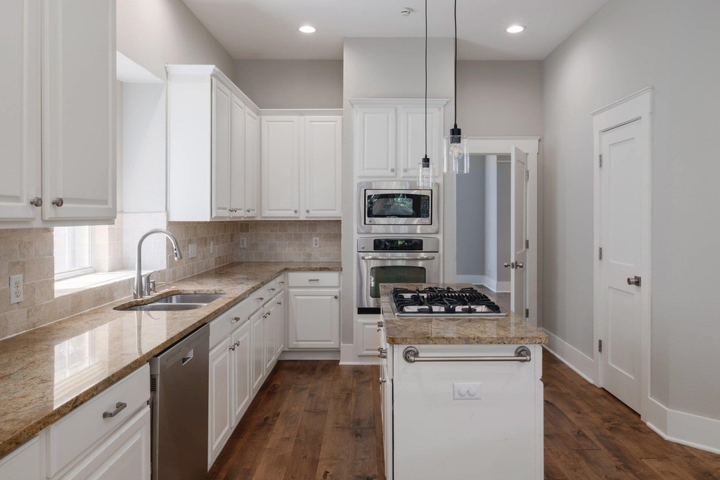 5512 Ballenton Ln - Photo 9