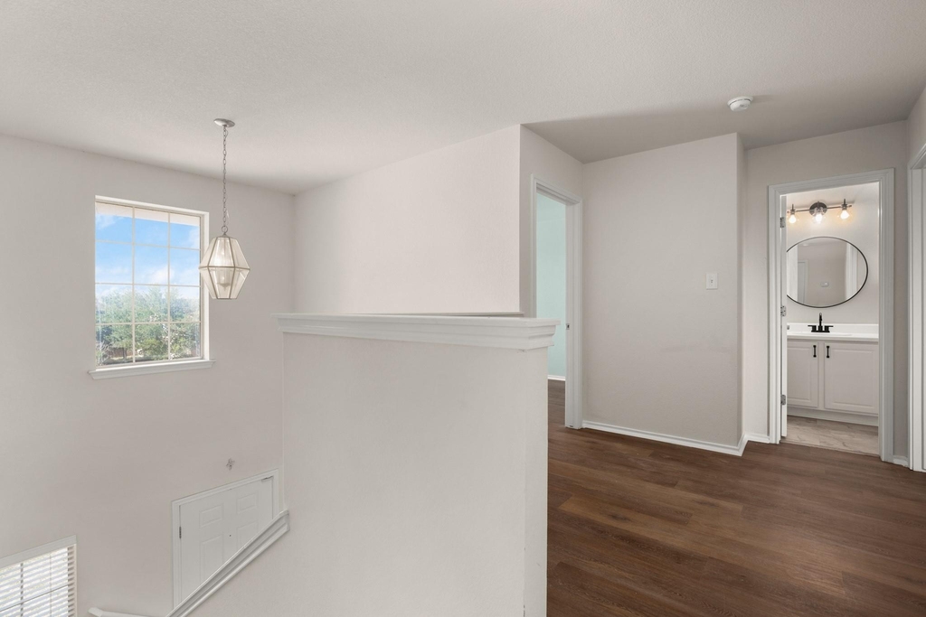 219 Brown St - Photo 11