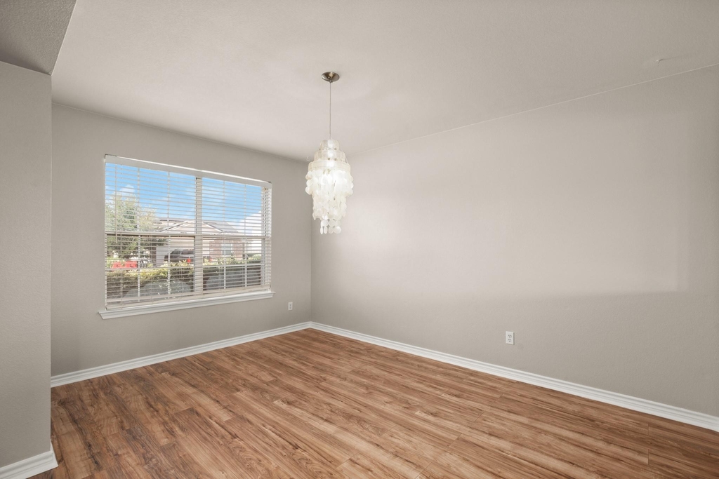 219 Brown St - Photo 1