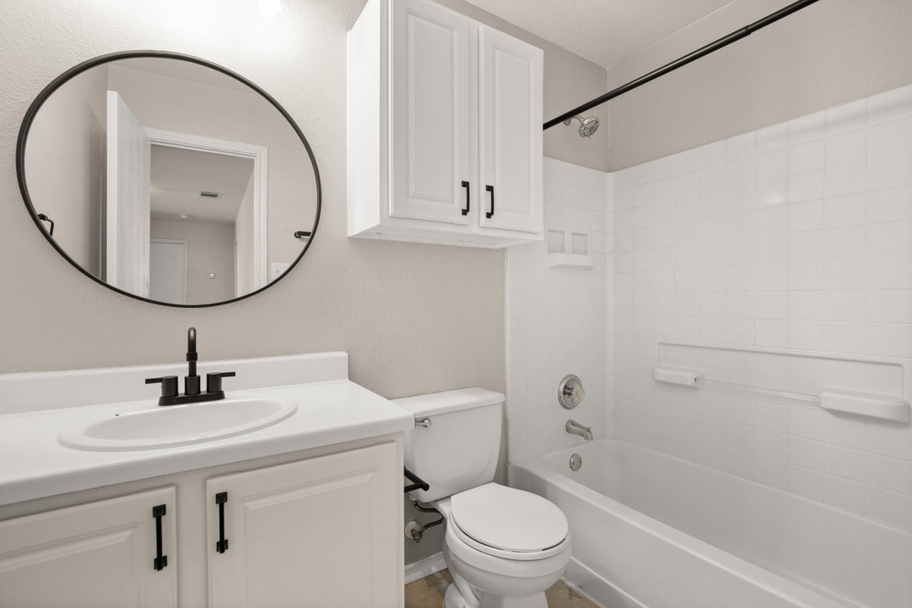219 Brown St - Photo 19